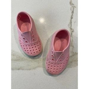 Native Jefferson pink slip on Size C7  Waterproof